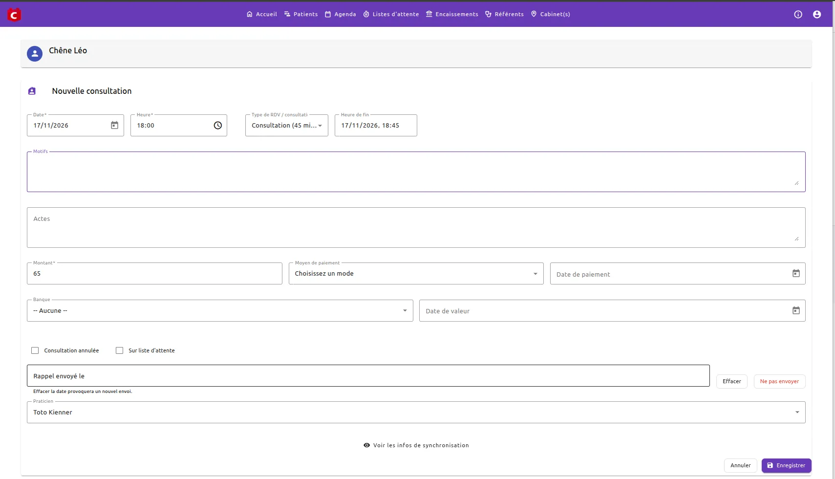 Formulaire de consultation dans CalConsult : date, heure, type, heure de fin, motifs, actes, montant, moyen de paiement, banque, rappel et praticien.